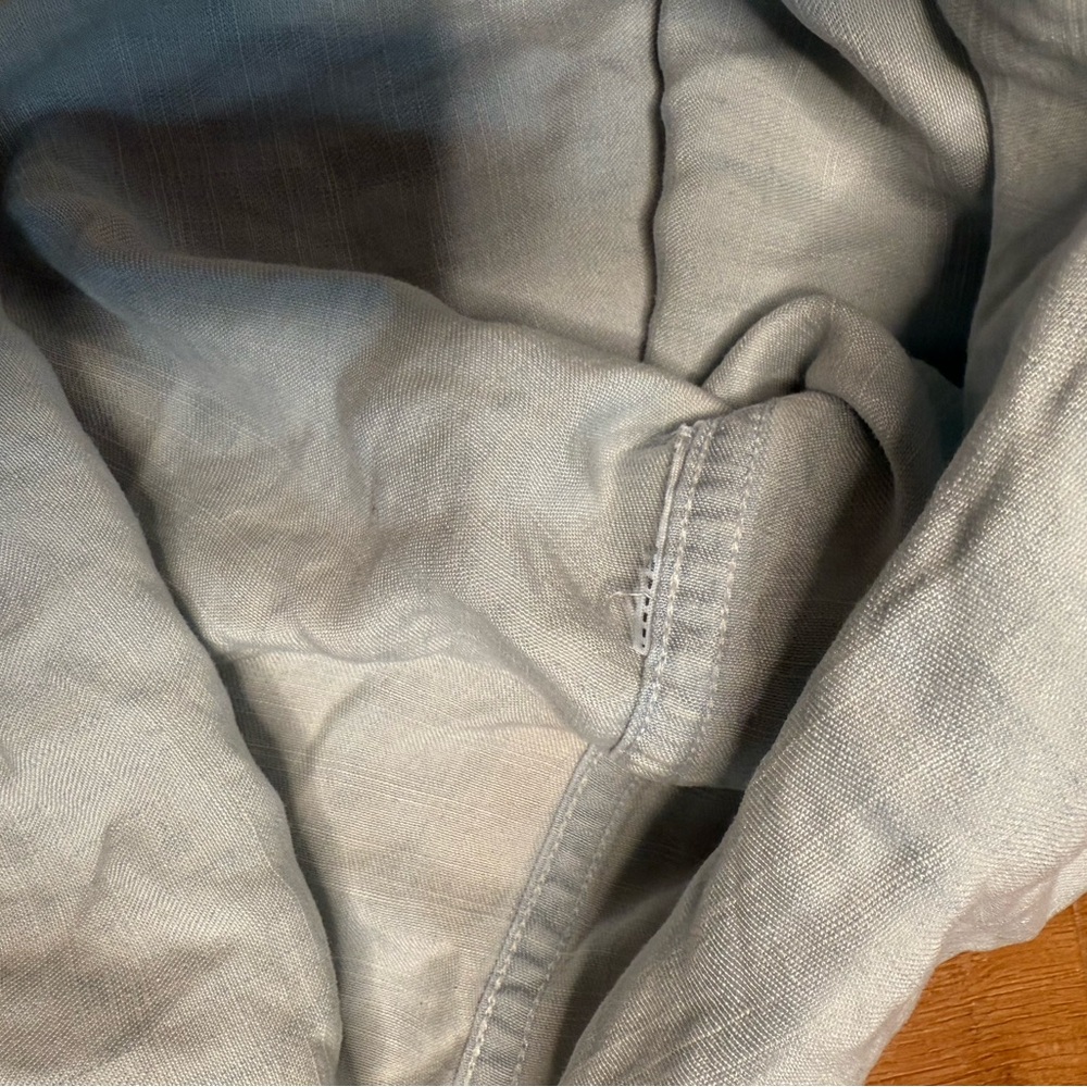 Abercrombie & Fitch Womens Sleeveless Blue Chambray Button Down Shirt Size Small - Picture 4 of 4